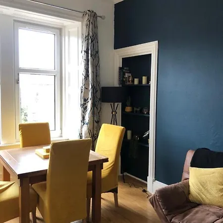 Lovely 2 Bedroom Close To City Centre Apartmán