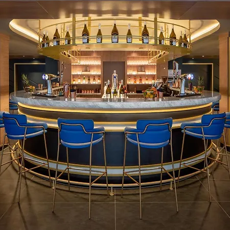 ホテル Yotel 4*
