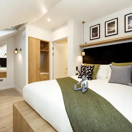 Wilde Grassmarket Aparthotel 4*