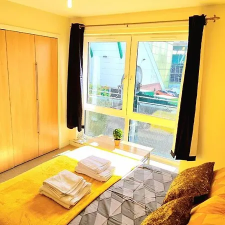 Appartement Elegant 2 Bedroom Centre - Free Parking - Private Balcony - Stunning Views