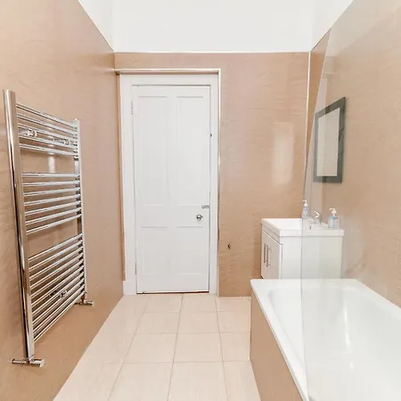 Charming Large Centre Apartament *