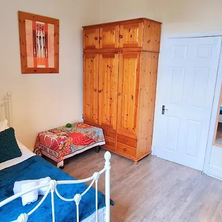 Guest house Spacious City Centre Double Ensuite Room Edinburgh