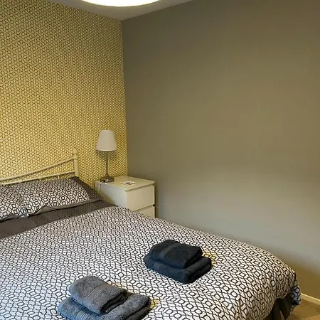 One Bedroom Websters Land Flat - Grassmarket Apartment Edinburgh