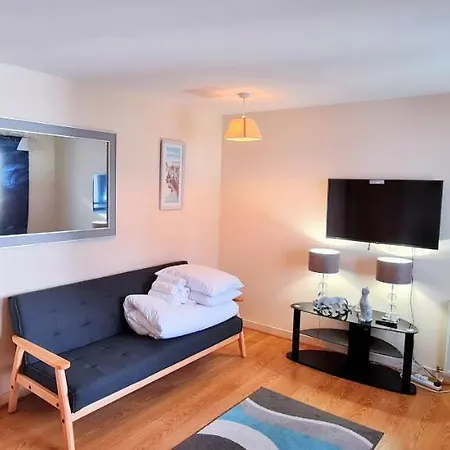 Elegant 2 Bedroom Centre - Free Parking - Private Balcony - Stunning Views Appartamento *