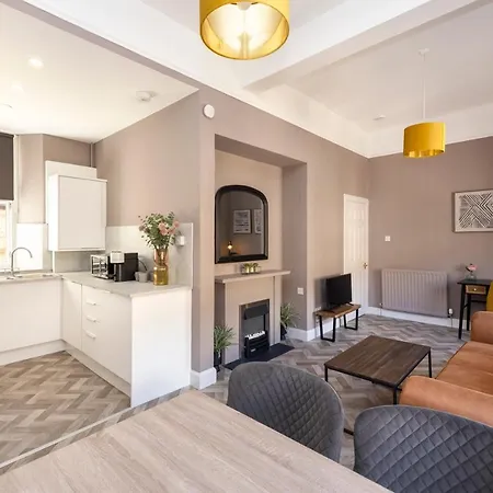 Joivy Homely By St Giles With Desk 아파트 *