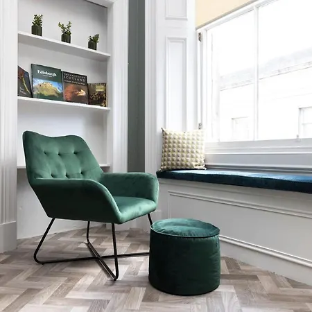 Joivy Homely By St Giles With Desk *