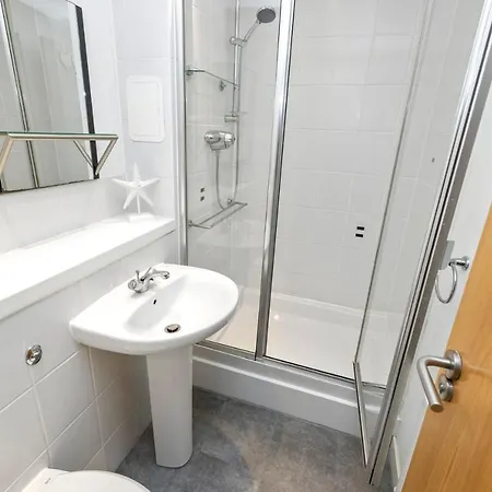 Joivy Modern 2 Bed Flat Near Murrayfield Stadium *