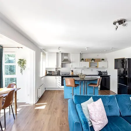 Joivy Modern 2 Bed Flat Near Murrayfield Stadium Appartement Édimbourg
