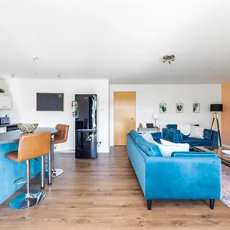 Joivy Modern 2 Bed Flat Near Murrayfield Stadium * Edimburgo