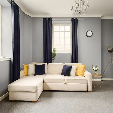 Апартаменты 2 Bedroom Royal Mile *