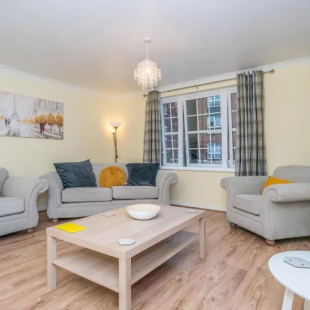 Modern Renovated 2bed Flat With Free Parking