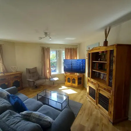 Apartment 3 Bedrooms Flat In Central Old Town , Grassmarket Heart Of Flat Sleeps 6 , Eh1 Edinburgh
