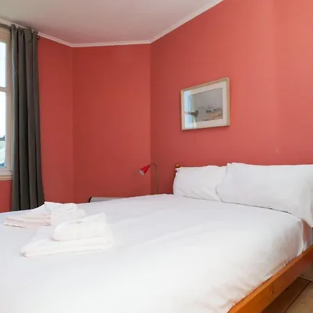 Apartment Spacious 2-bed Homely Base By Water Of Leith