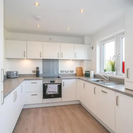 Modern 3bed Flat With Free Parking And Stunning Views