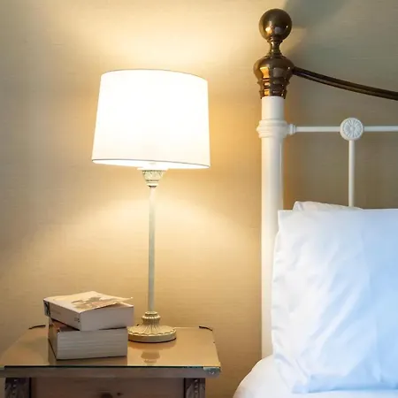 Апартаменты Joivy Lovely Flat On The Royal Mile *