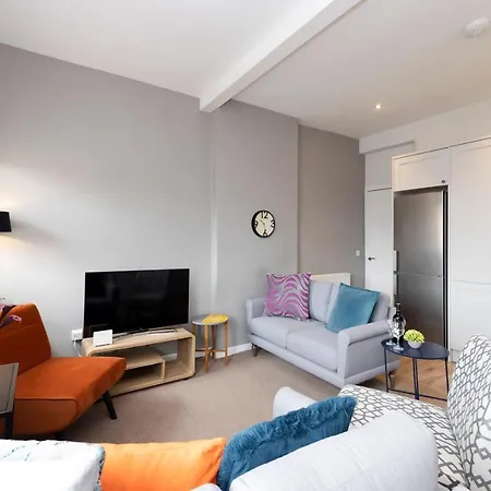 Altido Stylish 4-bed Flat In Old Town Apartamento Edimburgo