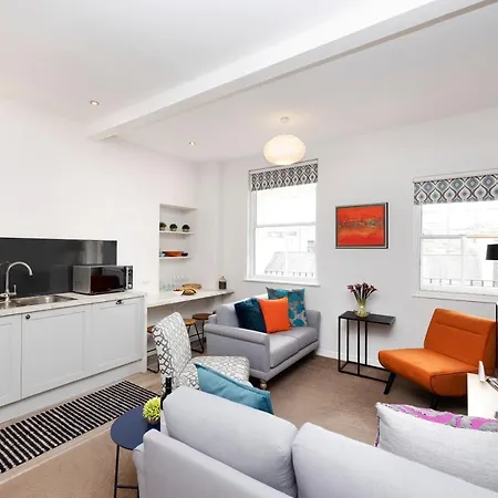 Altido Stylish 4-bed Flat In Old Town Edinburgh