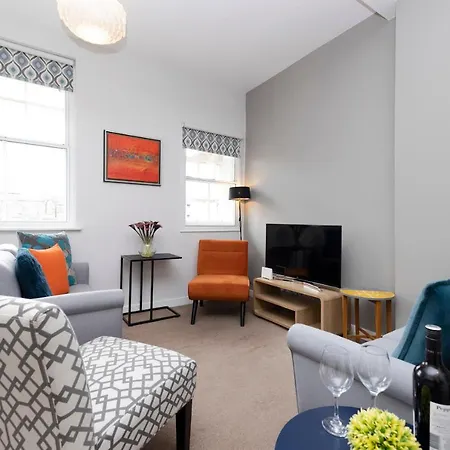 Apartment Altido Stylish 4-bed Flat In Old Town Edinburgh