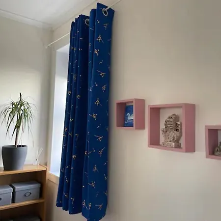 Central Spacious 3 Bedroom Edinburgh