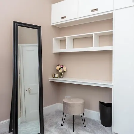 Luxury Apt Close To Meadows, Arthur Seat, Old Town *