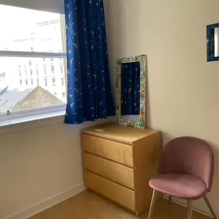 Central Spacious 3 Bedroom * Edinburgh