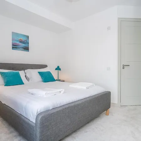 Apartment Modern 3bed Flat With Free Parking And Stunning Views Edinburgh