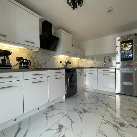 Flat On The Shore Edinburgh