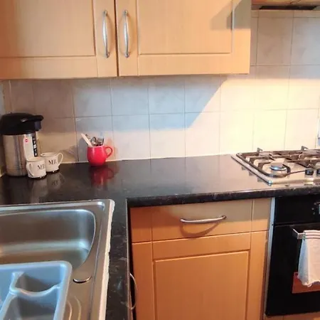 Cosy 2 Bedroom In The Heart Of - Excellent Location Apartamento *