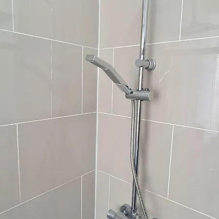 Stylish Spacious In City Centre - Excellent Location - Five Star Amenities Edinburgh