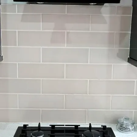 Stylish Spacious In City Centre - Excellent Location - Five Star Amenities ゲストハウス *