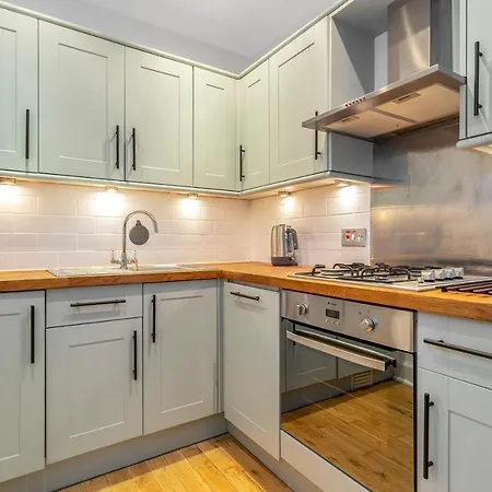 Apartment Stylish, Modern & Comfortable 2 Bedroom - Near Centre - Free Parking