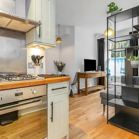 Apartment Stylish, Modern & Comfortable 2 Bedroom - Near Centre - Free Parking Edinburgh