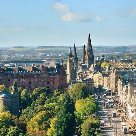 Spacious Centre Family Inn Edinburgh