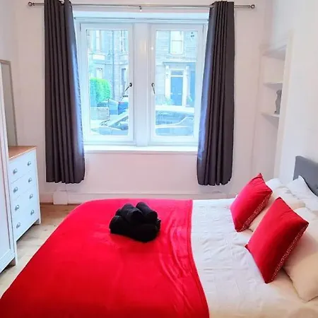 Luxury Five Bedroom Deluxe Duplex I Centre I Fully Equipped I Fountainpark * Édimbourg