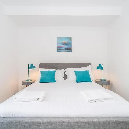 Apartment Modern 3bed Flat With Free Parking And Stunning Views Edinburgh