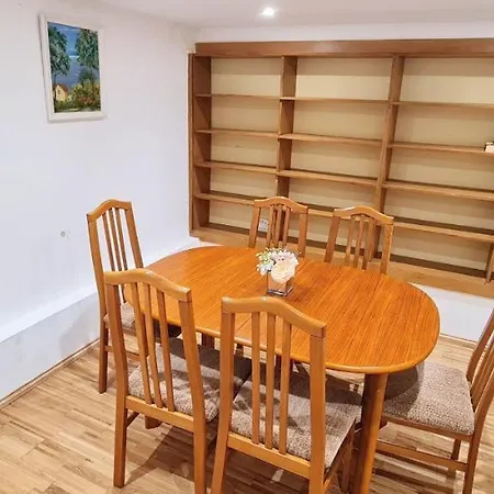 Pensión Central Deluxe - Excellent Location - Five Star Amenities - Free Parking Edimburgo