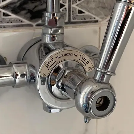 Joivy Adorable Flat Near West End *