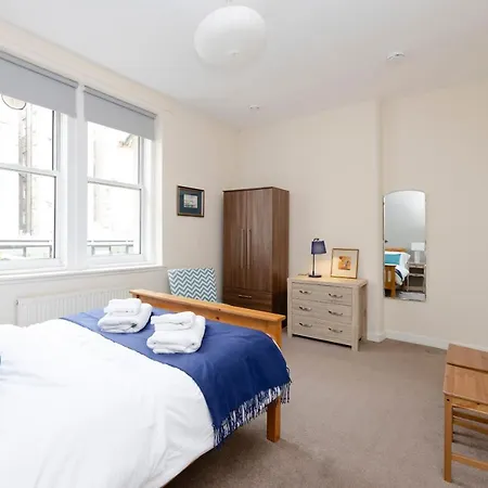 Apartment Altido Stylish 4-bed Flat In Old Town Edinburgh