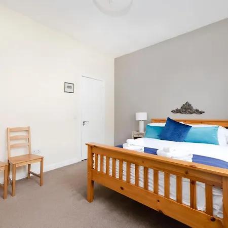 Altido Stylish 4-bed Flat In Old Town Apartment *
