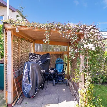 Cozy With Character Cheerful With Garden At Leith Links Park Holiday home