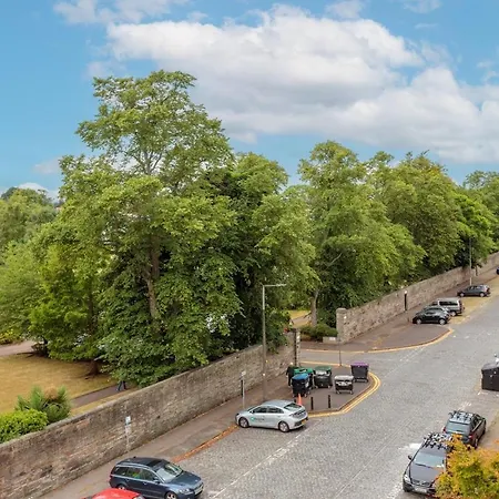 Luxury Apt Close To Meadows, Arthur Seat, Old Town *