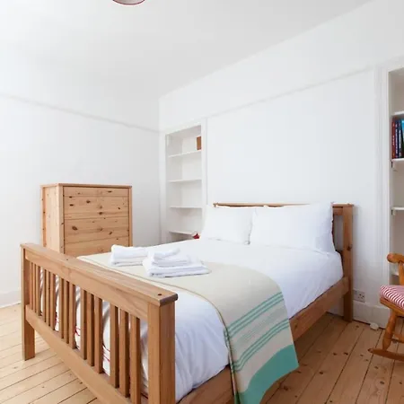 Spacious 2-bed Homely Base By Water Of Leith Apartment *