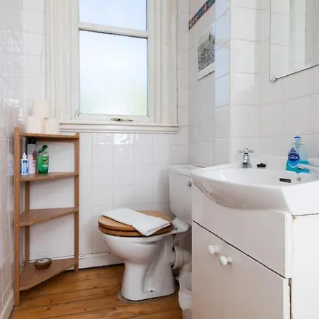 Spacious 2-bed Homely Base By Water Of Leith Apartment Edinburgh