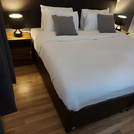 One Bedroom * Edinburgh