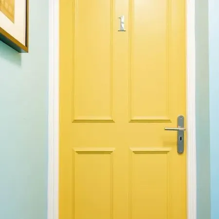 Central, Bright 2 Bed Flat - Pool & Sauna إدنبرة