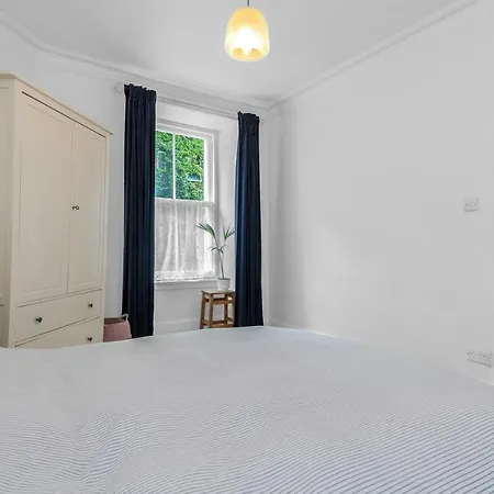 Stylish, Modern & Comfortable 2 Bedroom - Near Centre - Free Parking Édimbourg