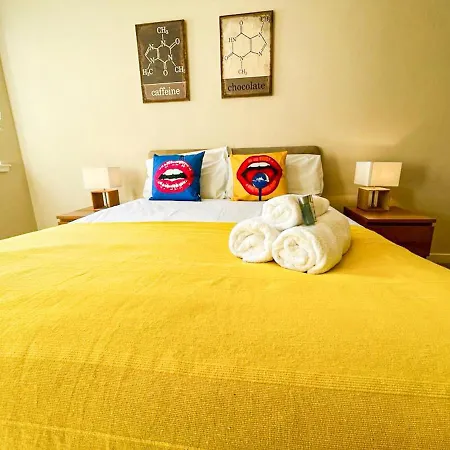 Charming Old Town 2 Bed Apt, 2mins From Royal Mile شقة *