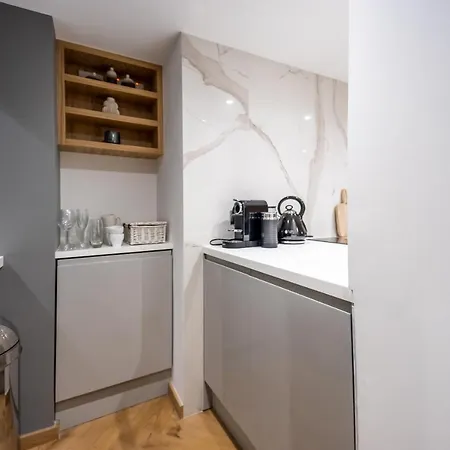 No1 - New Town Apartament *