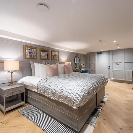 No1 - New Town * Edynburg