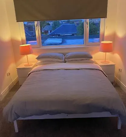 Perfect 4 Bedroom 2 Bathroom Dom wakacyjny Edynburg